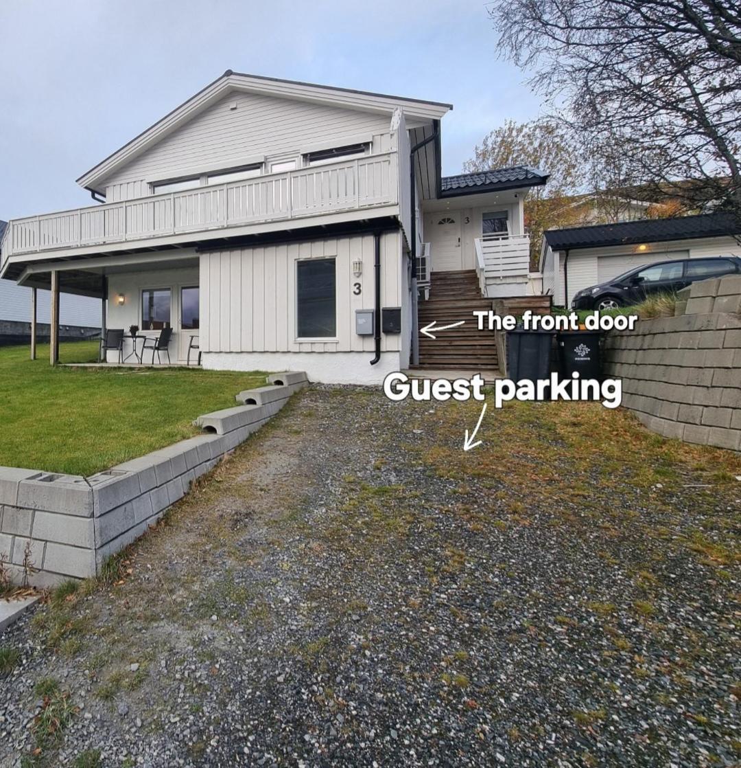 New Renovated Near The Airport With 3 Double Beds Apartment